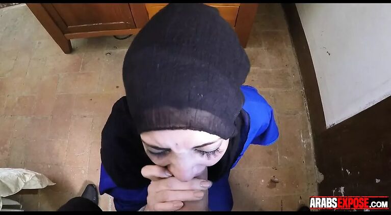 Mouthfucked Arab