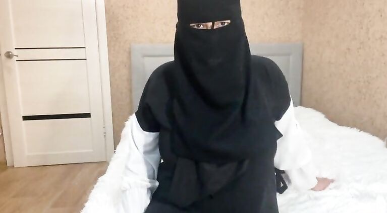Syrian stepmom gives jerk off instructions to her stepson
