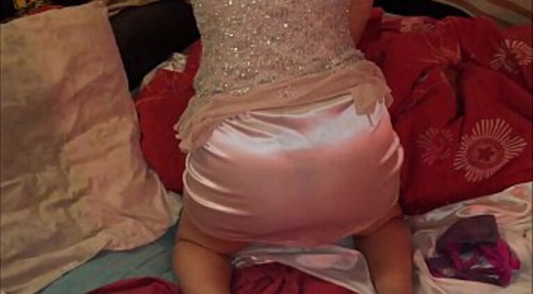 Sexy O2, T&A 327 - My Lebanese girlfriend gave me a beaded and satin dress .. It will turn on my boyfriend who is going to fuck me like crazy thinking about my girlfriend!