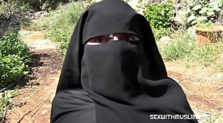 Cum on her niqab