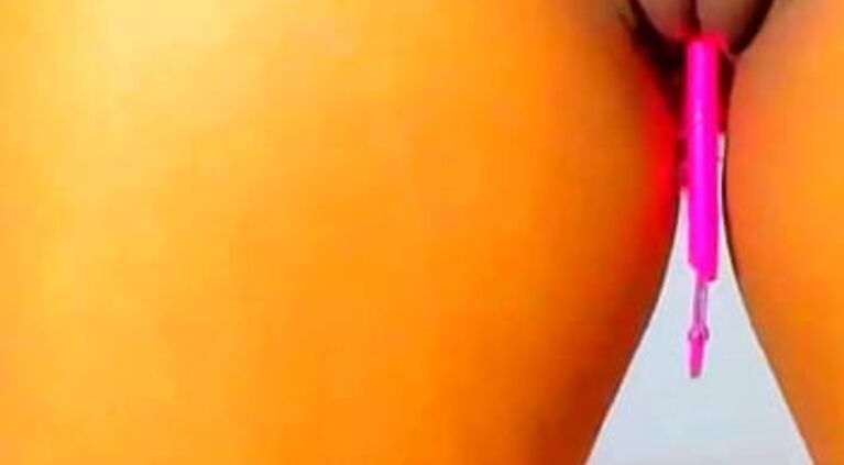Teen love too masturbate hard